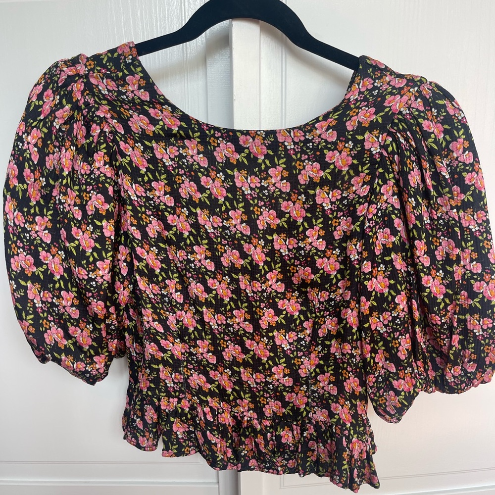 ByTiMo Floral Puff Sleeve Top size s
